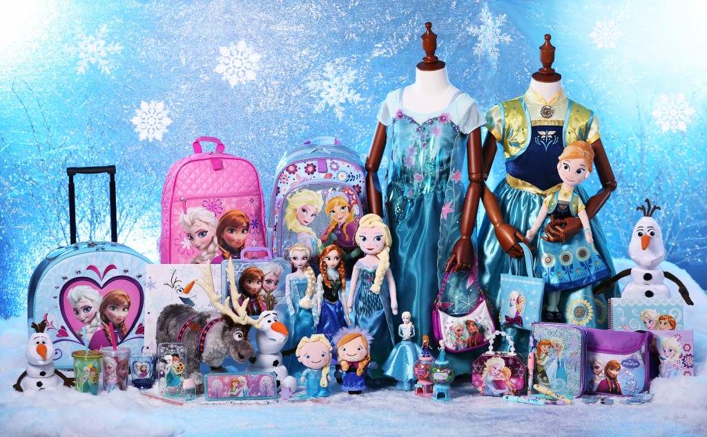 New Frozen merchandise for Hong Kong Disneyland Summer event - disneyglobetrotter.com